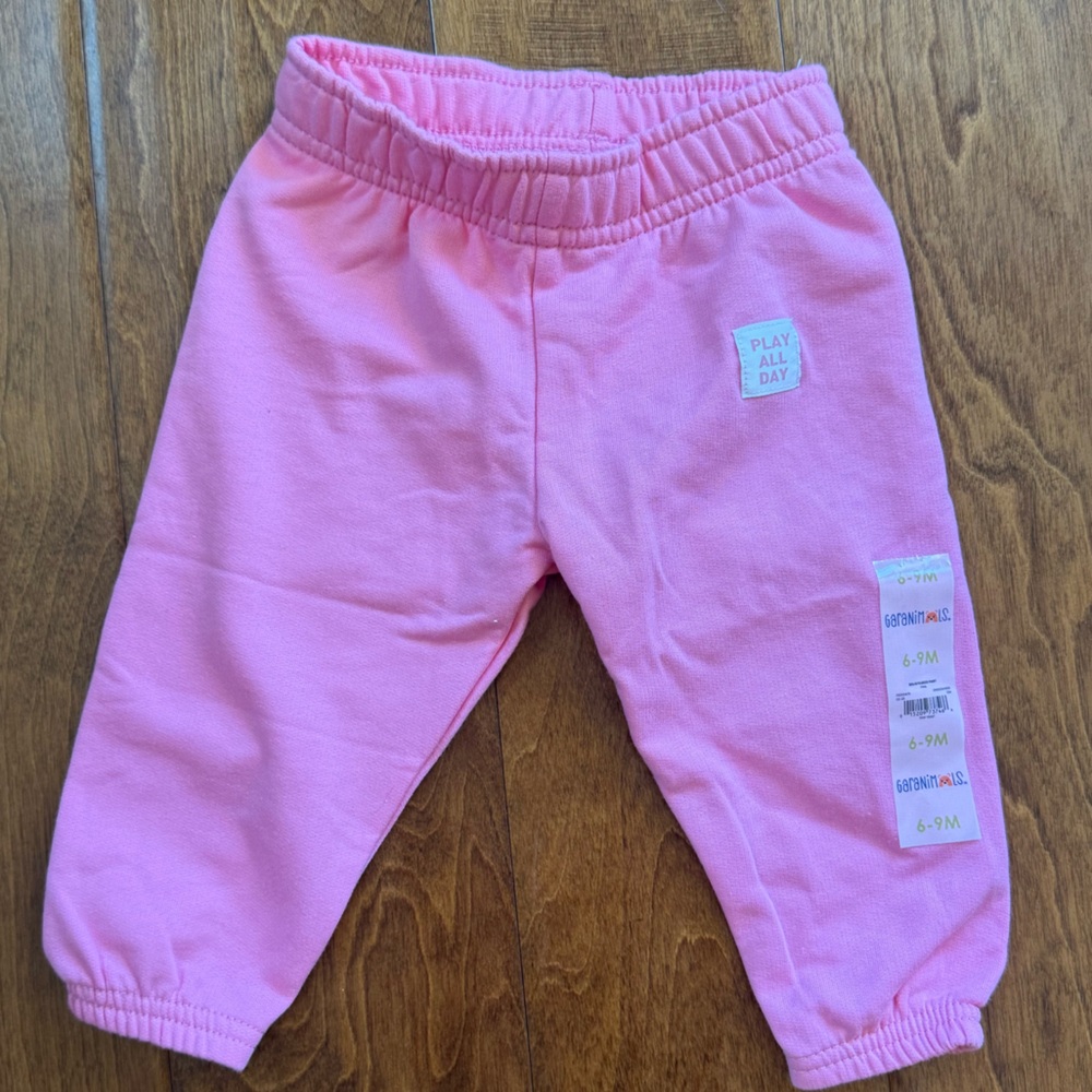NWT Size 6-9 months Garanimals Pink fleece pants